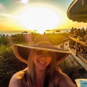 Meet your Posher, Robin